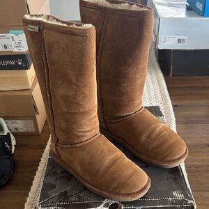 BearPaw Chestnut Suede Boots